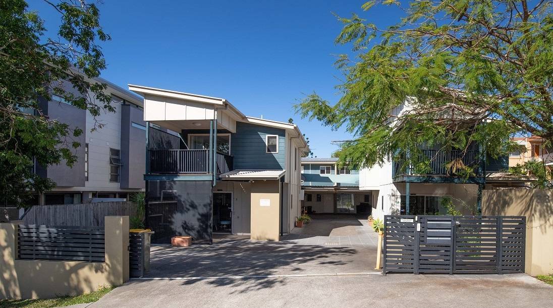 Annerley Townhouses Garden View