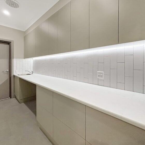 Broken Hill House with Modern, Spacious Kitchen