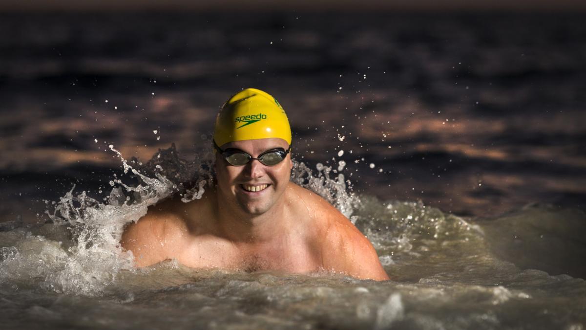 Blind swimmer makes history with 55 km swim from abrolhos islands to geraldton